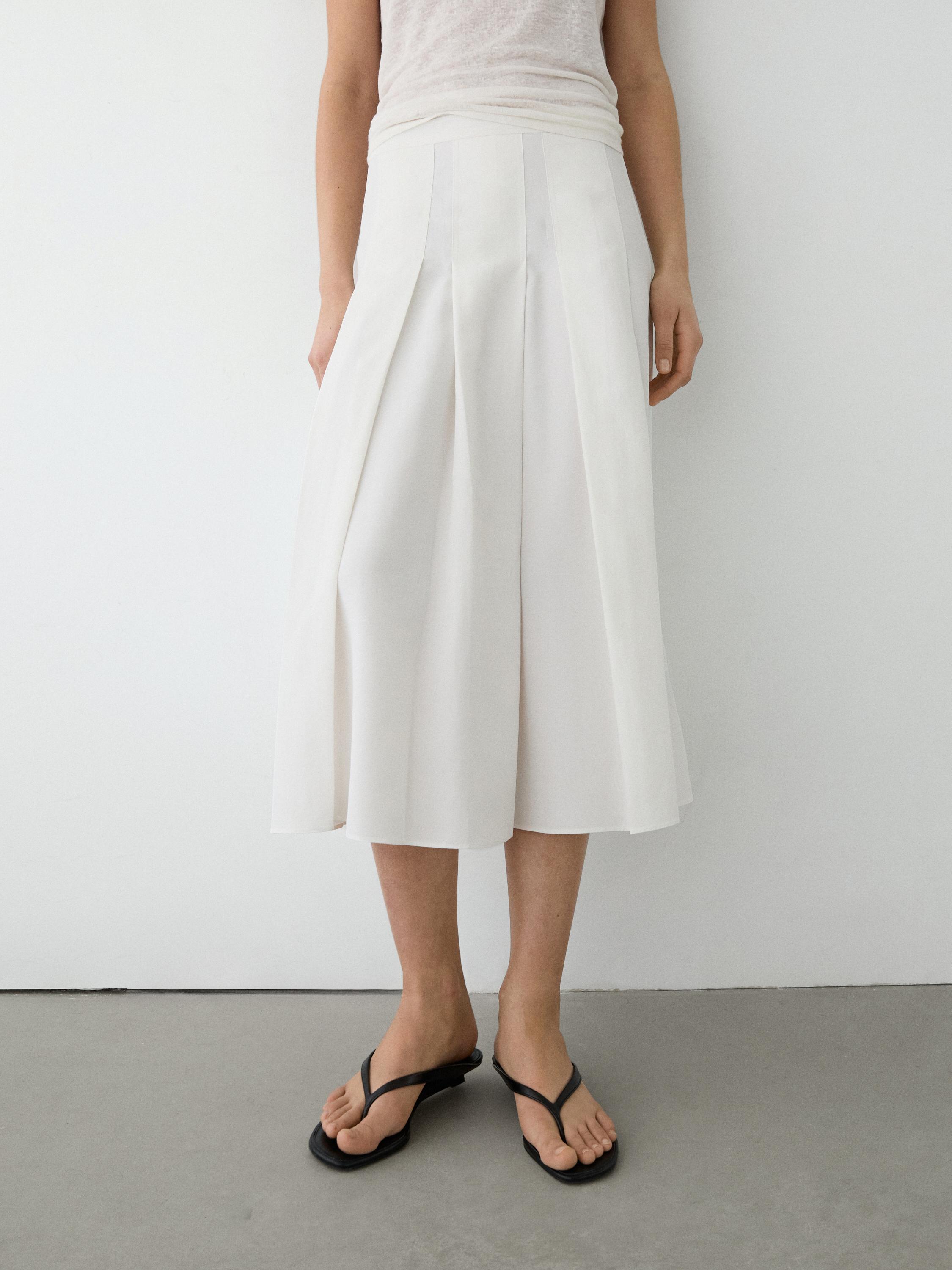 Midi skirt with box pleats